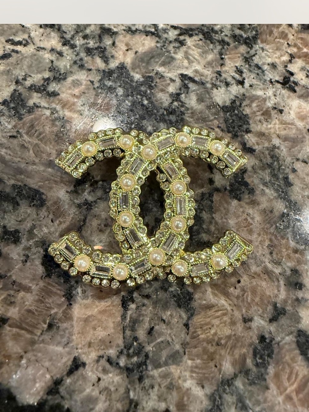 Gold Pearl Crystal Interlocking CC Logo Brooch - Designer Style